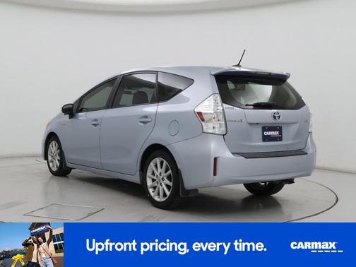 2014 Toyota Prius v Five