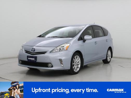2014 Toyota Prius v Five