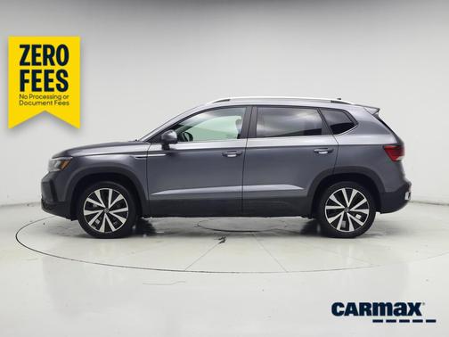 Gray 2022 Volkswagen Taos SE