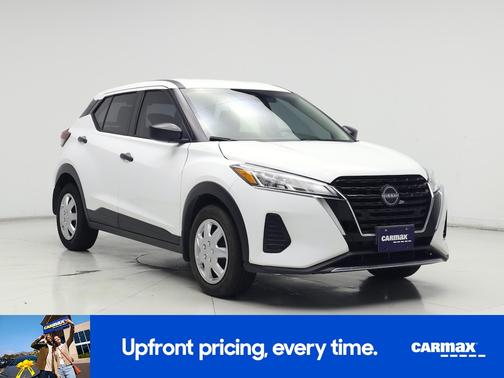 White 2024 Nissan Kicks S
