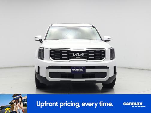 White 2025 Kia Telluride S