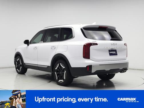 White 2025 Kia Telluride S