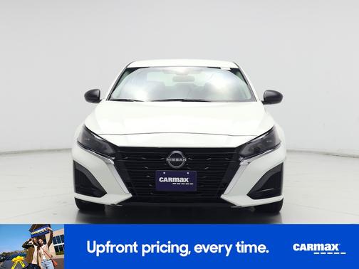 White 2025 Nissan Altima SV