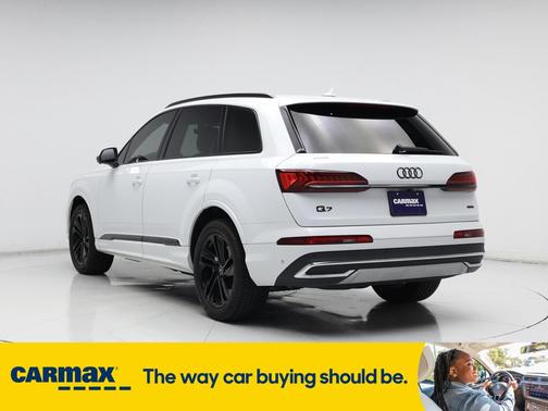 2022 Audi Q7 Premium Plus