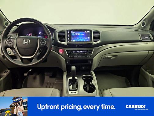 Silver 2017 Honda Pilot EX-L