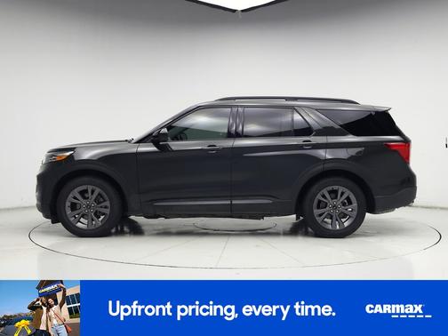 Gray 2022 Ford Explorer XLT