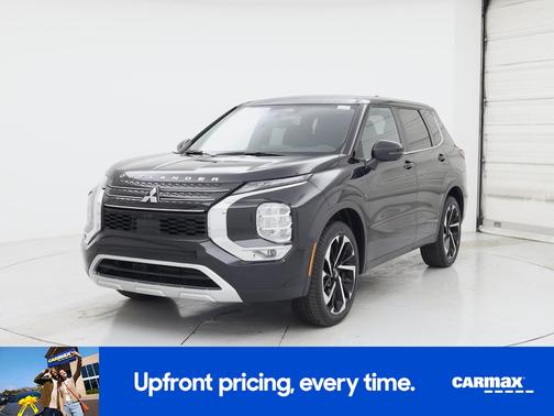 Black 2024 Mitsubishi Outlander SE Black Edition