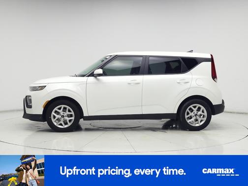 White 2020 Kia Soul LX