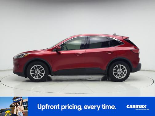 Red 2020 Ford Escape SE