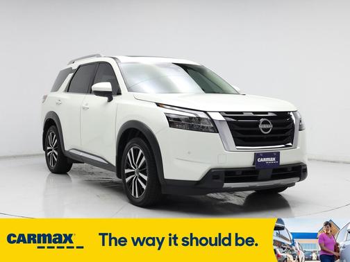 2023 Nissan Pathfinder Platinum