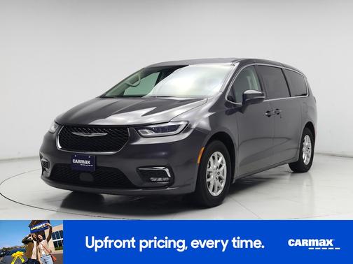 Gray 2023 Chrysler Pacifica Touring L