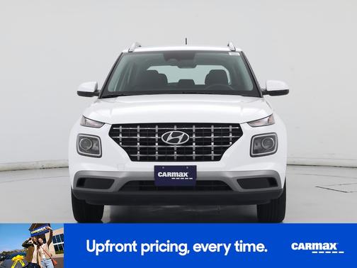 White 2024 Hyundai VENUE SEL