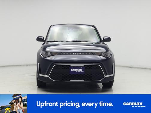 Gray 2025 Kia Soul LX