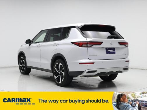 2023 Mitsubishi Outlander SE