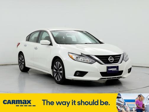 2017 Nissan Altima SV