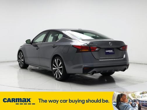 2022 Nissan Altima SR