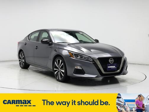 2022 Nissan Altima SR