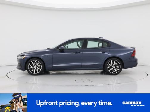 2020 Volvo S60 T6 Momentum