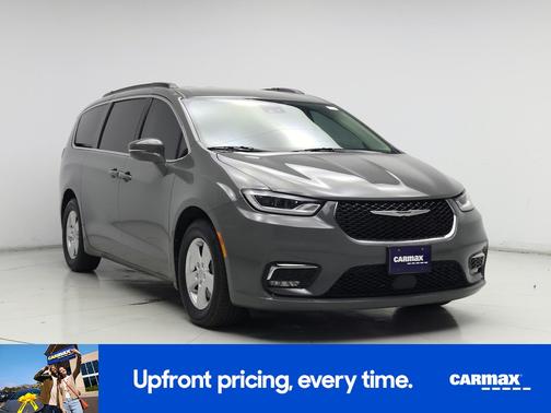 Gray 2022 Chrysler Pacifica Touring L