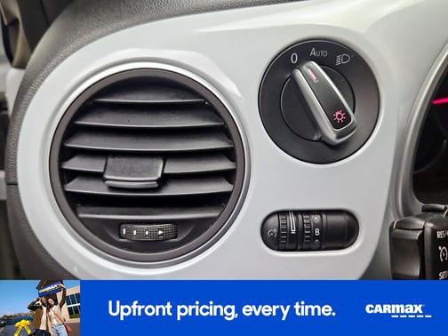 2017 Volkswagen Beetle SE