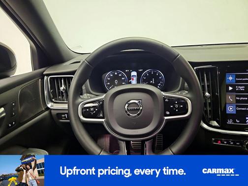 2022 Volvo S60 B5 R-Design