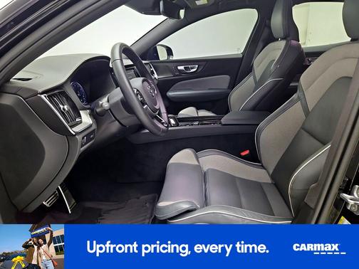 2022 Volvo S60 B5 R-Design