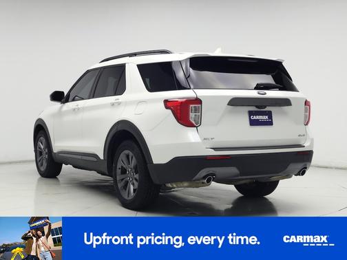White 2023 Ford Explorer XLT