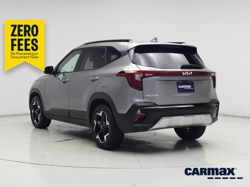 Gray 2025 Kia Seltos S