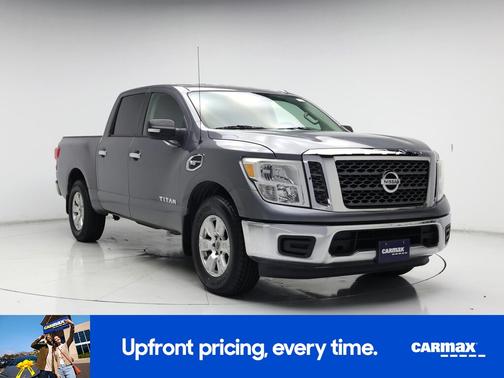 2017 Nissan Titan SV