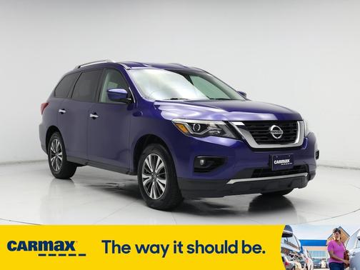 2017 Nissan Pathfinder SV