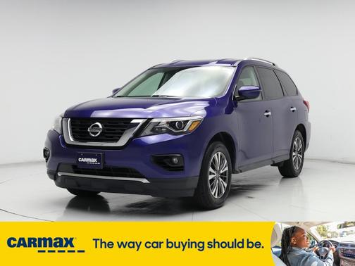 2017 Nissan Pathfinder SV