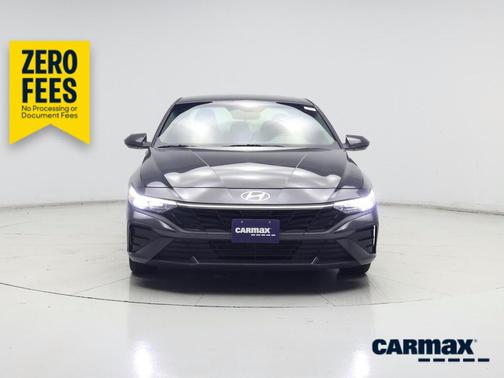 Gray 2024 Hyundai ELANTRA SE