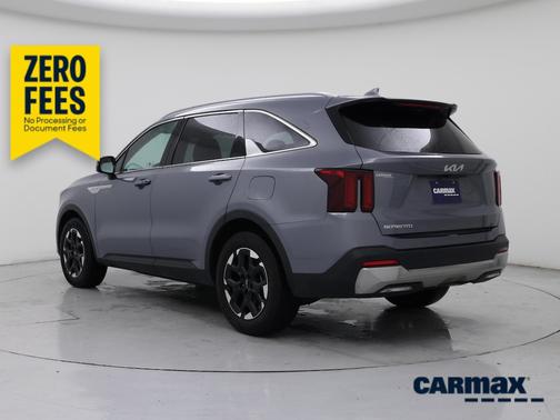 Silver 2024 Kia Sorento S