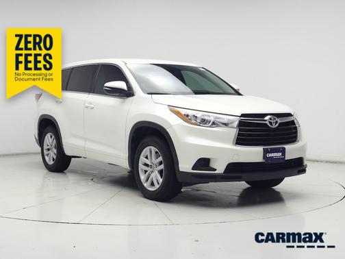 White 2015 Toyota Highlander LE