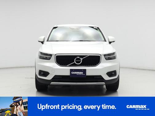 2021 Volvo XC40 T4 Momentum