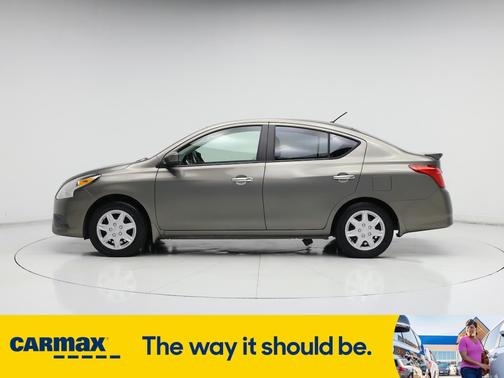 2015 Nissan Versa SV