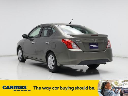 2015 Nissan Versa SV