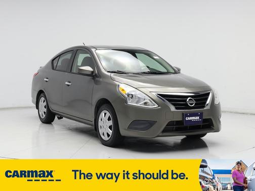 2015 Nissan Versa SV