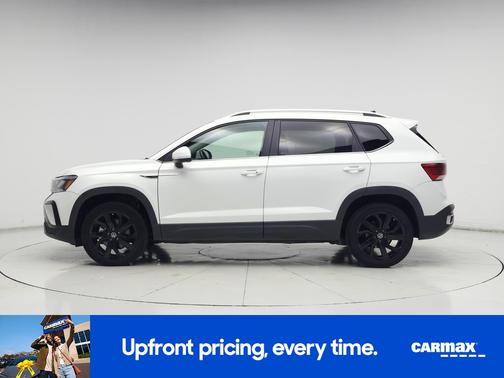 White 2023 Volkswagen Taos SE