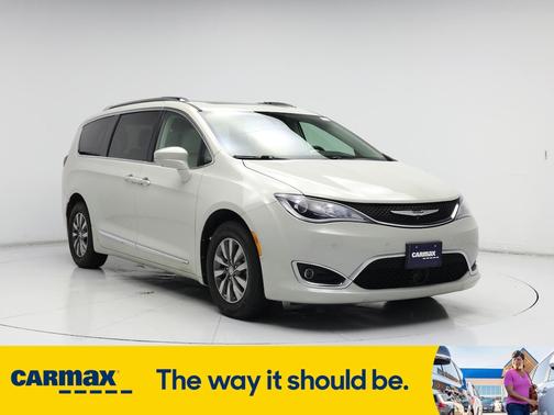 2019 Chrysler Pacifica L