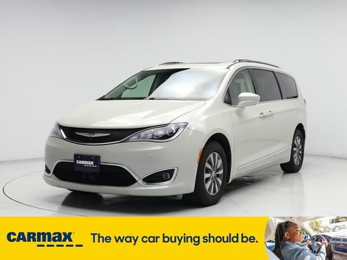 2019 Chrysler Pacifica L