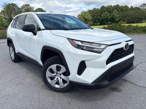 Ice Cap 2025 Toyota RAV4 LE