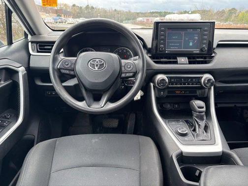 2020 Toyota RAV4 Hybrid SE