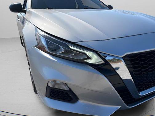 2020 Nissan Altima SR FWD