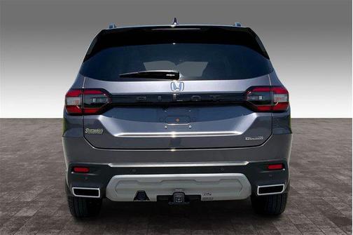 2025 Honda Pilot Touring 8-Passenger