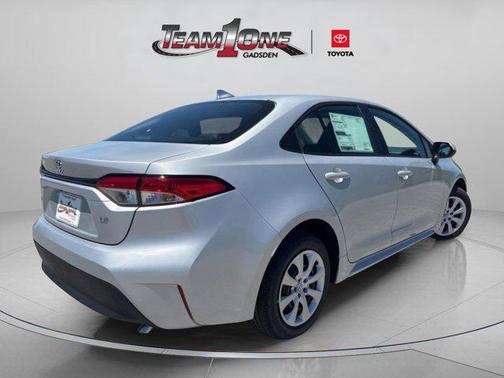 01f7/Classic Si 2026 Toyota Corolla LE