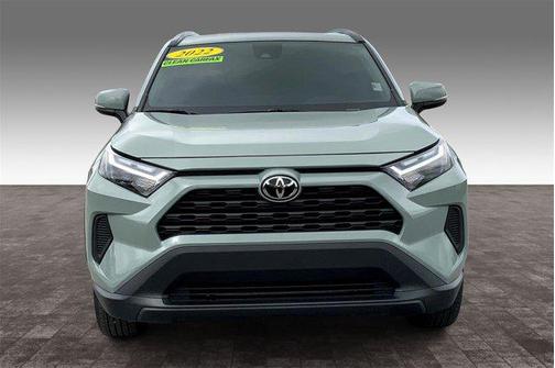 2022 Toyota RAV4 XLE