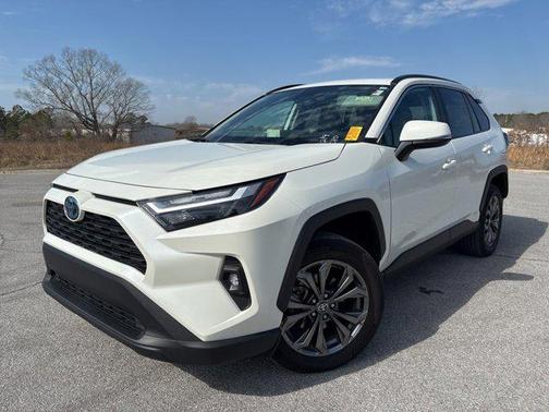 2022 Toyota RAV4 Hybrid XLE Premium