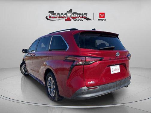 2021 Toyota Sienna XLE 7 Passenger