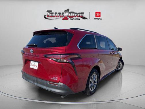 2021 Toyota Sienna XLE 7 Passenger